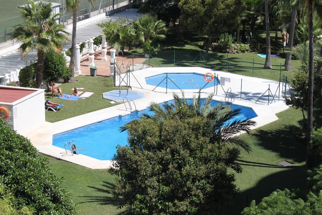 Apartamentos Jardines Del Gamonal Málaga Esterno foto